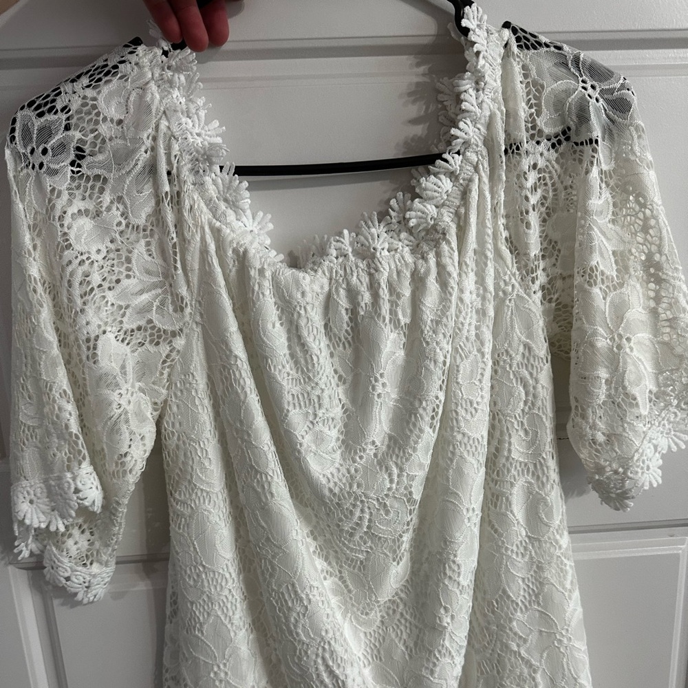 White Lace Blouse could be worn on shoulders or off! Size M. Will except offers.